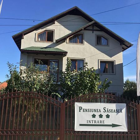 Pensiunea Saseasca Leresti Bagian luar foto